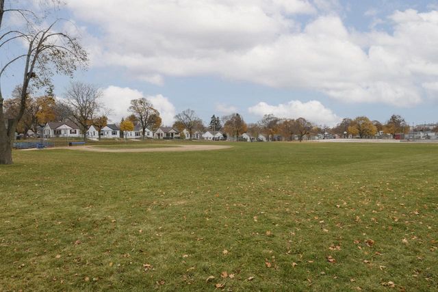 3515 S 1st PLACE, Milwaukee, WI 53207