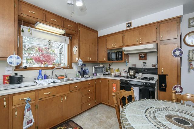 3515 S 1st PLACE, Milwaukee, WI 53207