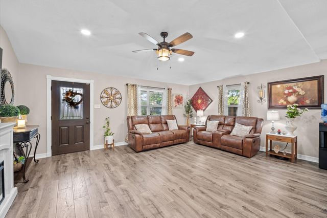 1409 Avenue I, South Houston, TX 77587