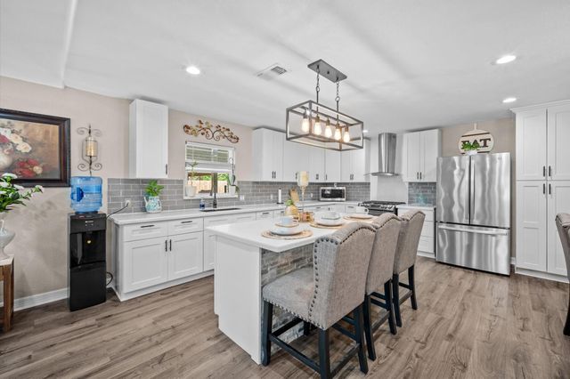 1409 Avenue I, South Houston, TX 77587