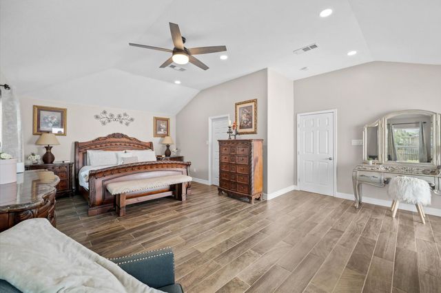 1409 Avenue I, South Houston, TX 77587
