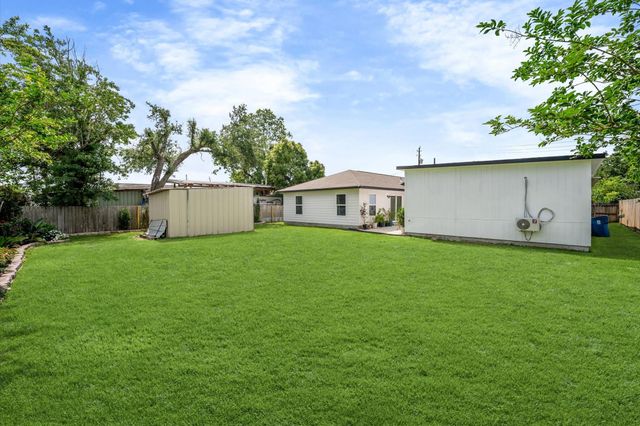 1409 Avenue I, South Houston, TX 77587