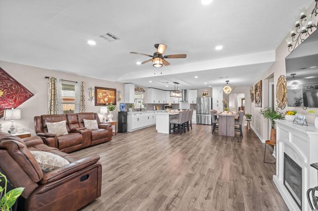1409 Avenue I, South Houston, TX 77587