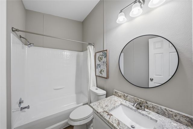 152 Pond View Drive, Decatur, TX 76234