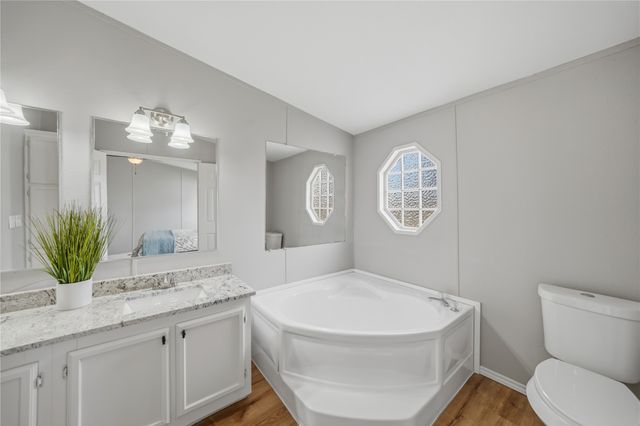 152 Pond View Drive, Decatur, TX 76234