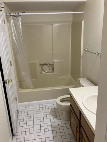 546 Lincoln St 546, Waltham, MA 02451