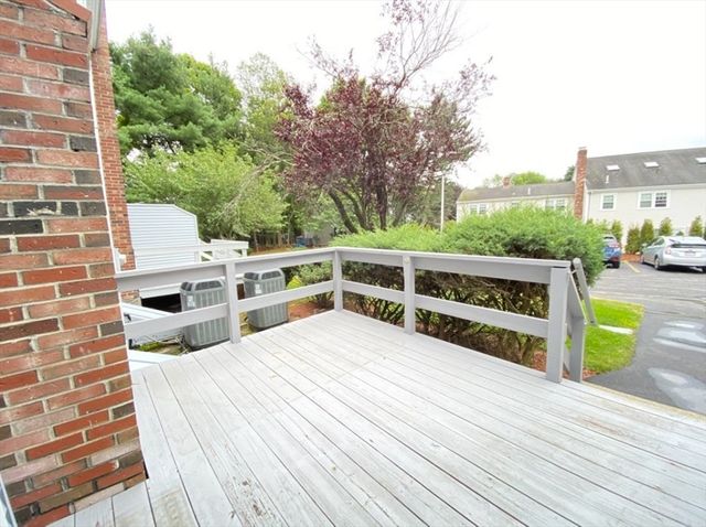 546 Lincoln St 546, Waltham, MA 02451