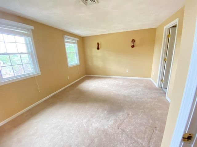 546 Lincoln St 546, Waltham, MA 02451