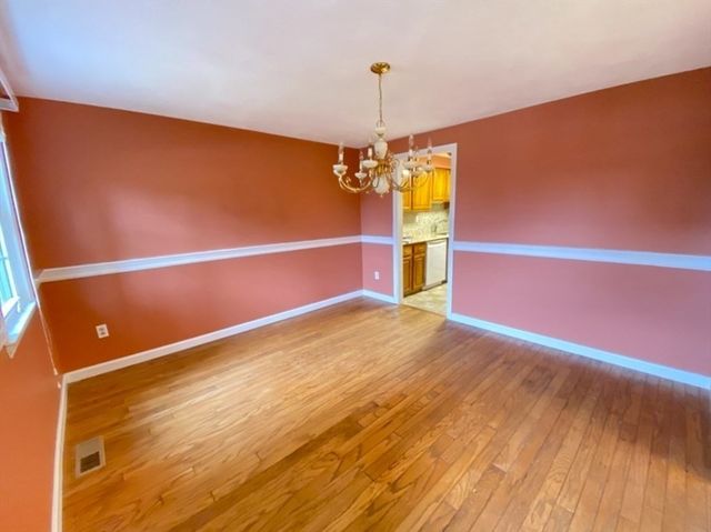 546 Lincoln St 546, Waltham, MA 02451