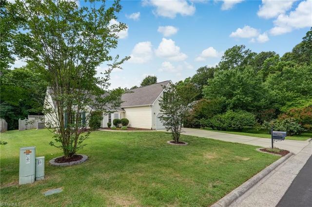 5198 Woodhollow Road, Mcleansville, NC 27301
