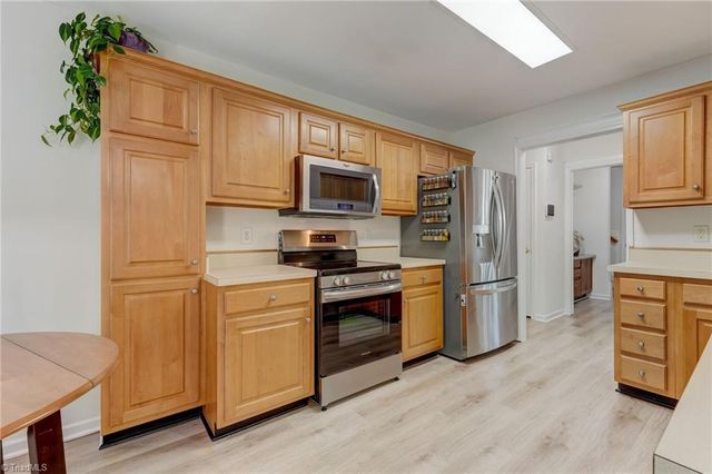 5198 Woodhollow Road, Mcleansville, NC 27301