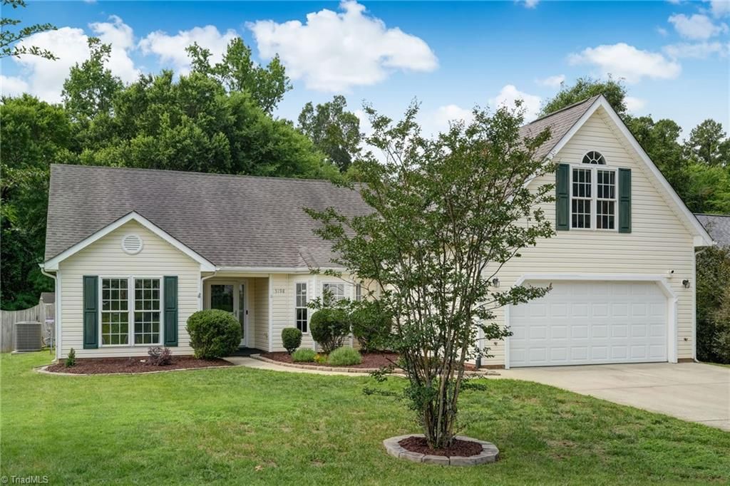 5198 Woodhollow Road, Mcleansville, NC 27301