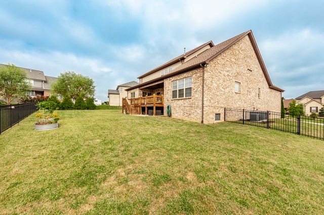 139 Compton St, Gallatin, TN 37066