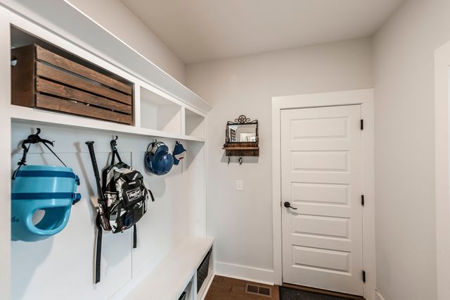139 Compton St, Gallatin, TN 37066