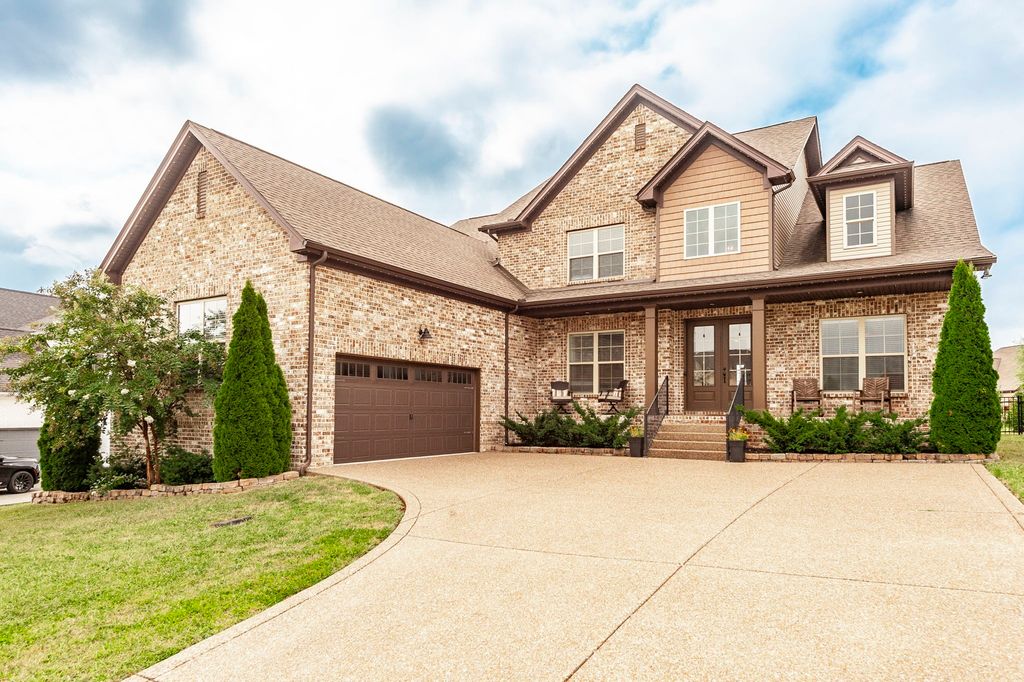 139 Compton St, Gallatin, TN 37066