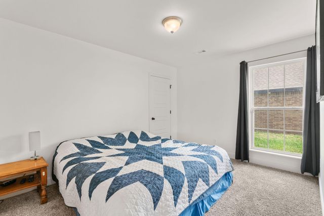 1740 Betenbough Way, Webb City, MO 64870