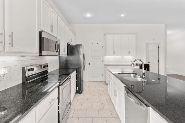 1740 Betenbough Way, Webb City, MO 64870