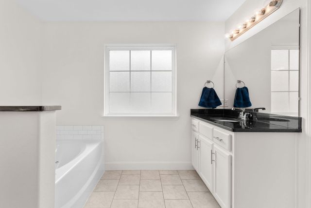 1740 Betenbough Way, Webb City, MO 64870