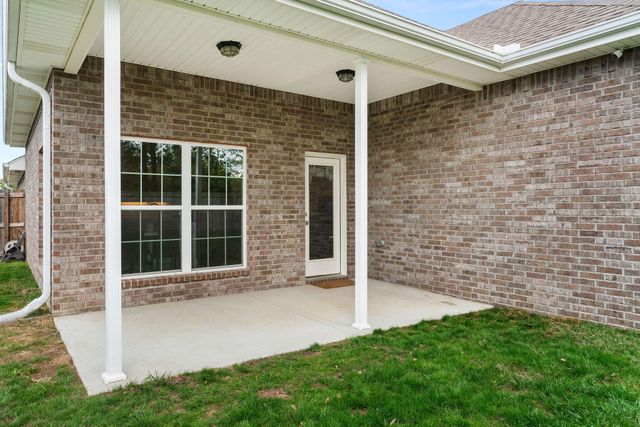 1740 Betenbough Way, Webb City, MO 64870