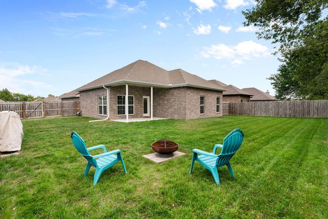 1740 Betenbough Way, Webb City, MO 64870