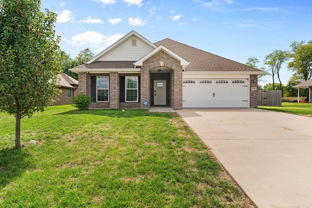 1740 Betenbough Way, Webb City, MO 64870