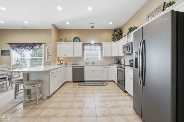 5975 S County Road 700 E, Plainfield, IN 46168