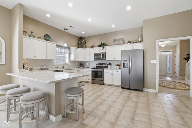 5975 S County Road 700 E, Plainfield, IN 46168