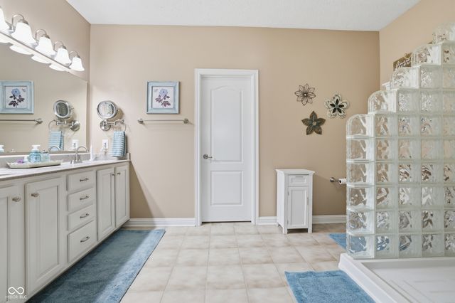 5975 S County Road 700 E, Plainfield, IN 46168