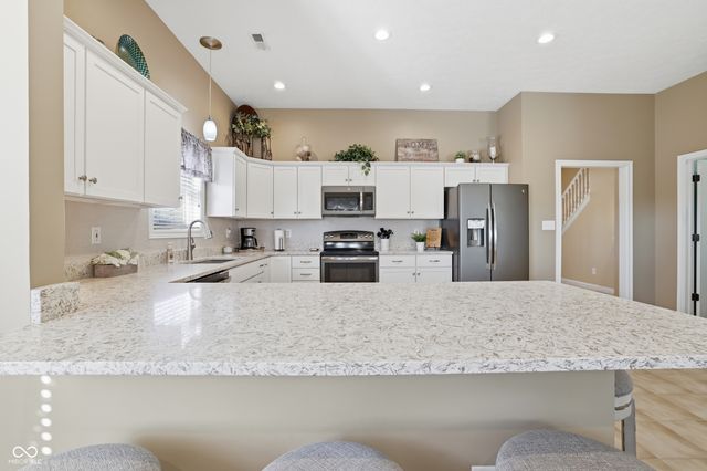 5975 S County Road 700 E, Plainfield, IN 46168