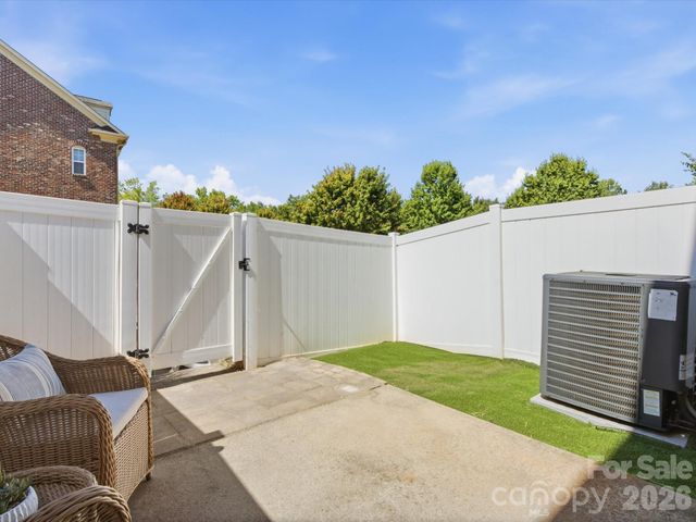 9533 Longstone Lane, Charlotte, NC 28277