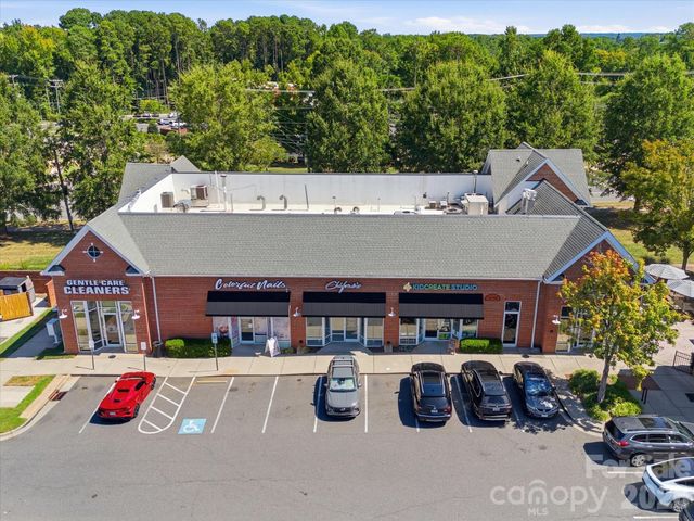 9533 Longstone Lane, Charlotte, NC 28277