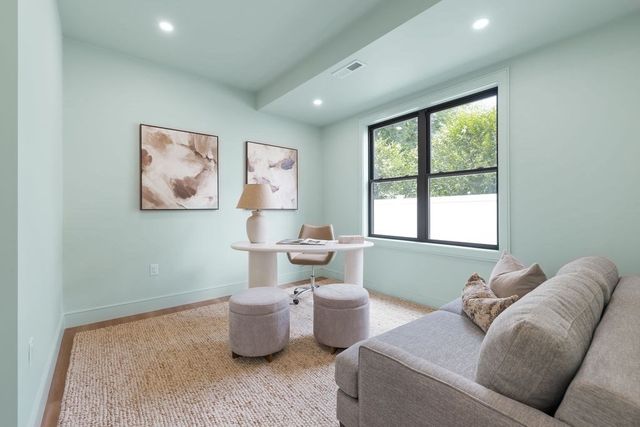 28 Howard St 1, Waltham, MA 02451
