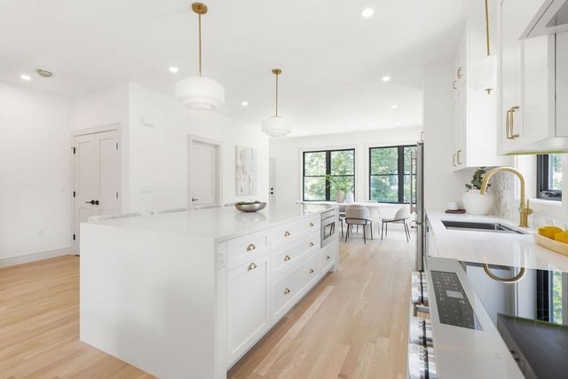 28 Howard St 1, Waltham, MA 02451