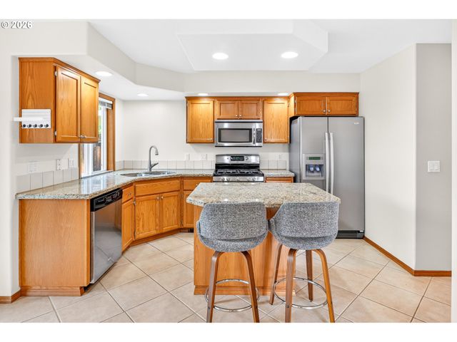 17765 Sw NELS Dr, Sherwood, OR 97140