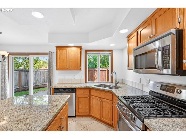 17765 Sw NELS Dr, Sherwood, OR 97140