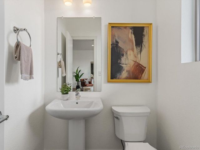 5547 Valentia St, Denver, CO 80238