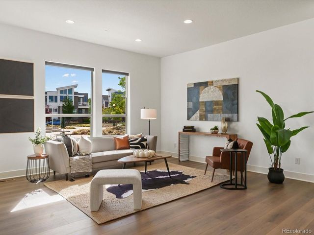 5547 Valentia St, Denver, CO 80238