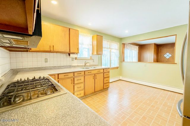 1420 Nelson Street, Schenectady, NY 12306