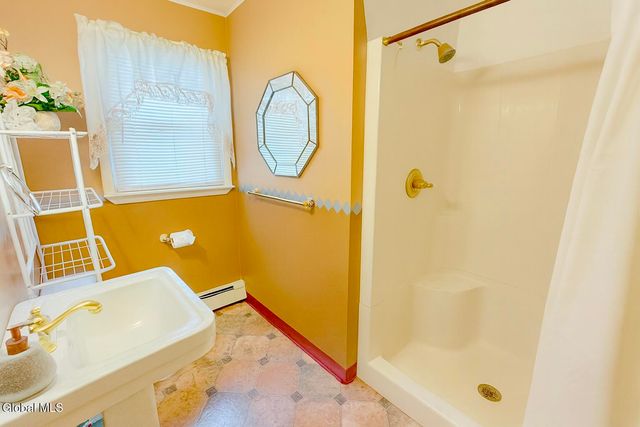 1420 Nelson Street, Schenectady, NY 12306