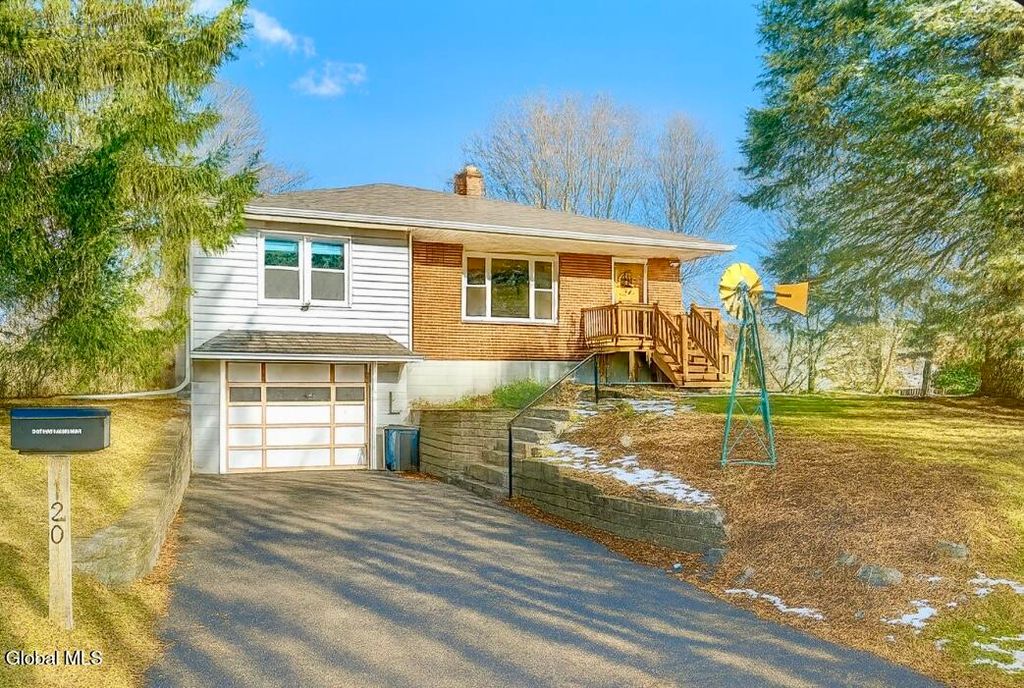 1420 Nelson Street, Schenectady, NY 12306