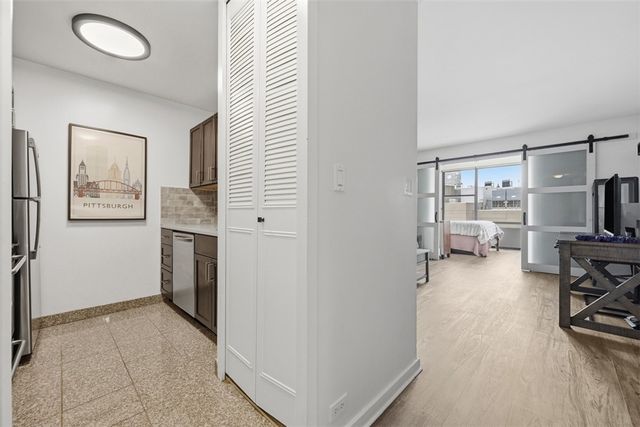 112 Washington Place 19C, Downtown Pgh, PA 15219