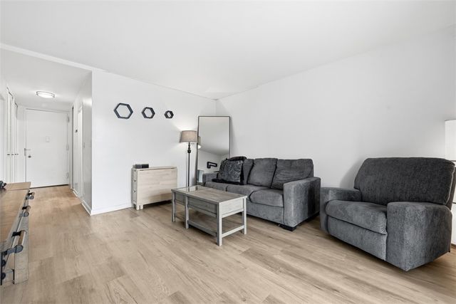 112 Washington Place 19C, Downtown Pgh, PA 15219