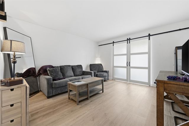 112 Washington Place 19C, Downtown Pgh, PA 15219