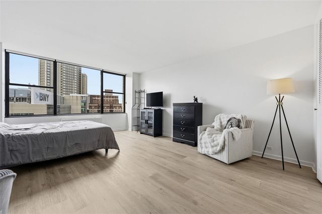 112 Washington Place 19C, Downtown Pgh, PA 15219