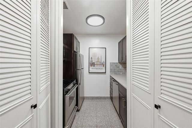 112 Washington Place 19C, Downtown Pgh, PA 15219