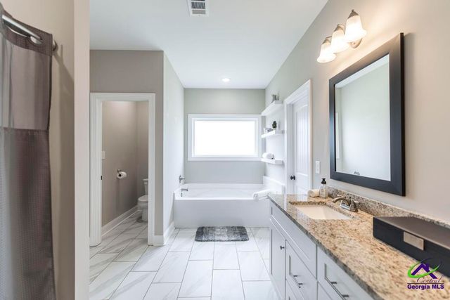 100 Sutter Butte Place, Bonaire, GA 31005