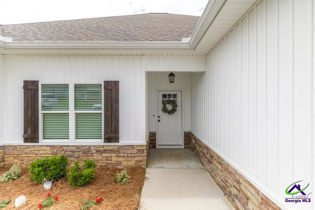 100 Sutter Butte Place, Bonaire, GA 31005