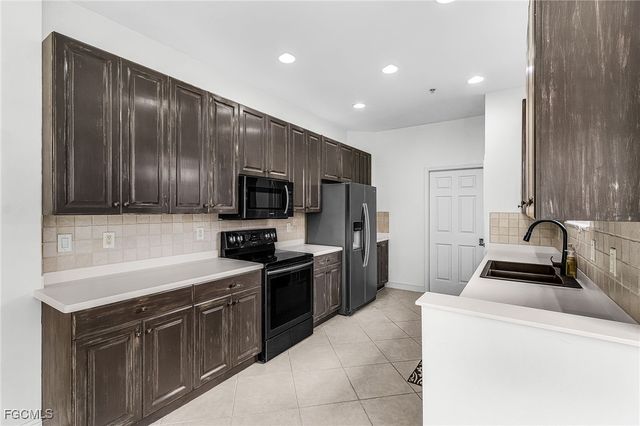 5680 Chelsey LN 201, Fort Myers, FL 33912