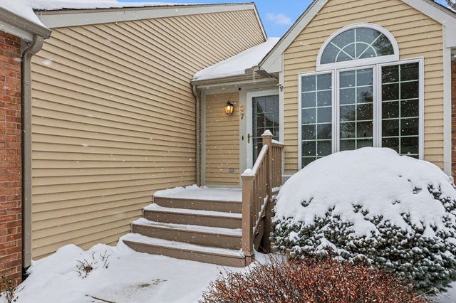 37 Willow Pond Drive, Saginaw, MI 48603