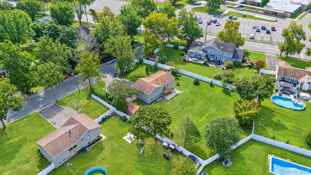 3 Richlee Drive, East Northport, NY 11731